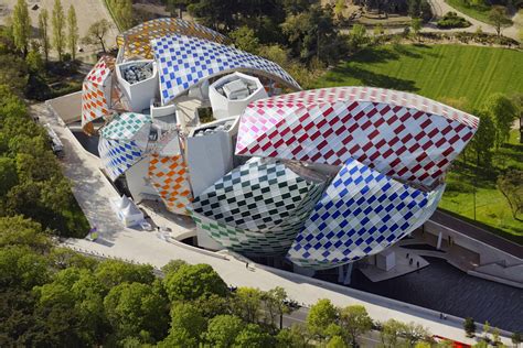 louis vuitton foundation gift shop.